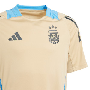 /I/Q/IQ0817_camiseta-adidas-argentina-entrenamiento-nino--color-marron_3_detalle-cuello-y-pecho.jpg
