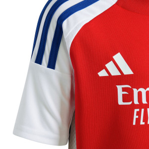 /I/S/IS8146_uniforme-adidas-arsenal-nino-pequeno-2024-2025-color-rojo_3_detalle-cuello-y-pecho-con-escudo.jpg
