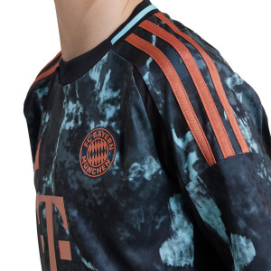 /I/T/IT2247_camiseta-adidas-2a-bayern-nino-2024-2025-color-negro_3_detalle-cuello-y-pecho-con-escudo.jpg