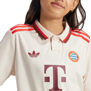 /I/T/IT2259_camiseta-adidas-3a-bayern-munich-nino-2024-2025-color-marron_3_detalle-cuello-y-pecho-con-escudo.jpg