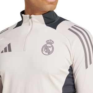 /I/T/IT5133_sudadera-adidas-real-madrid-entrenamiento-color-purpura_3_detalle-cuello-y-pecho.jpg
