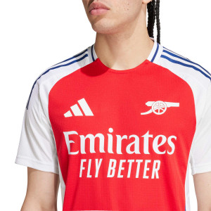 /I/T/IT6140-07SAKA.A_camiseta-adidas-arsenal-saka-autentica-24-25-pl-color-rojo_3_detalle-cuello-y-pecho-con-escudo.jpg