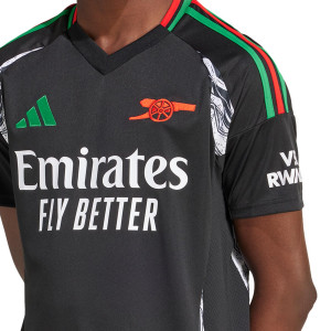 /I/T/IT6148-08ODGRD.A_camiseta-adidas-2a-arsenal-odegaard-24-25-pl-color-negro_3_detalle-cuello-y-pecho-con-escudo.jpg