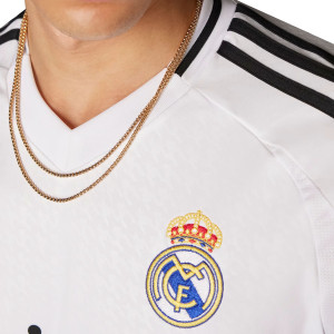 /I/U/IU5011_camiseta-adidas-real-madrid-2024-2025-color-blanco_3_detalle-cuello-y-pecho-con-escudo.jpg