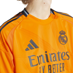 /I/U/IU5013_camiseta-adidas-2a-real-madrid-2024-2025-color-naranja_3_detalle-cuello-y-pecho-con-escudo.jpg