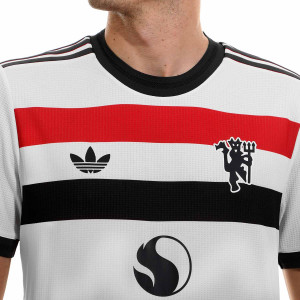 /I/Y/IY7814_camiseta-adidas-3a-manchester-united-autentica-2024-2025-color-blanco_3_detalle-cuello-y-pecho.jpg