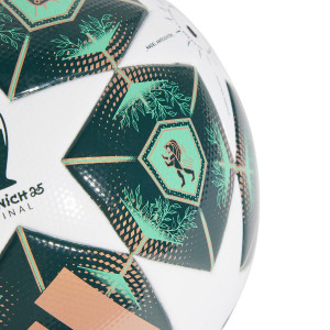 /J/H/JH1296-4_pelota-de-futbol-adidas-champions-league-2024-2025-league-talla-4-color-blanco-y-verde_3_detalle-escudo.jpg
