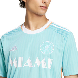 /J/J/JJ1449_camiseta-adidas-3a-inter-miami-2024-color-verde_3_detalle-cuello-y-pecho-con-escudo.jpg