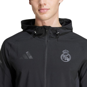 /J/W/JW4937_chaqueta-entretiempo-adidas-real-madrid-vis-tech-color-negro_3_detalle-cierre-cuello-y-pecho.jpg