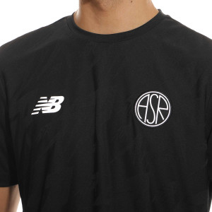 /M/T/MT231232-THD_camiseta-new-balance-as-roma-pre-match-color-negro_3_detalle-cuello-y-pecho.jpg