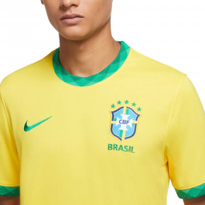 /c/d/cd0689-749_imagen-de-la-camiseta-primera-equipacion-nike-brasil-stadium-2020-2021-amarillo_3_detalle-cuello.jpg