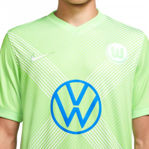 /c/d/cd4258-343_imagen-de-la-camiseta-de-futbol-nike-primera-equipacion-wolfsburgo-2020-2021-verde_3_detalle-cuello.jpg