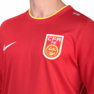 /c/q/cq0030-657_imagen-de-la-camiseta-de-futbol-nike-stadium-china--2020-2021-rojo_3_detalle-cuello.jpg