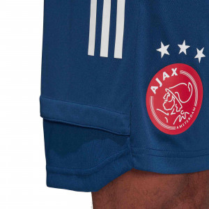 /f/i/fi5196_imagen-de-los-pantalones-cortos-de-entrenamiento-de-futbol-adidas-ajax-2020-2021-azul_3_detalle-escudo.jpg
