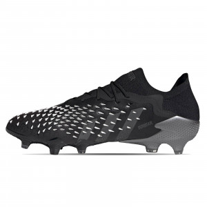 /f/y/fy1028_imagen-de-las-botas-de-futbol-con-tacos-fg-adidas-predator-freak-1-low-fg-2021-negro_3_interior.jpg