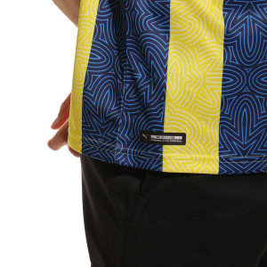 /7/6/767002-01_camiseta-puma-fenerbahce-2021-2022-azul-marino--amarilla_4_detalle-logotipo.jpg