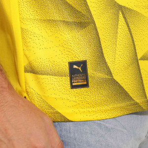 /7/7/770618-03_camiseta-puma-3a-borussia-dortmund-2023-2024-amarilla_4_logotipo.jpg
