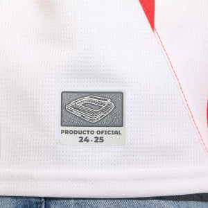 /9/3/939369-01_camiseta-puma-sporting-gijon-2024-2025-roja_4_detalle-autenticidad.jpg