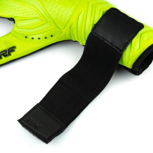 /A/R/ARTI103_guantes-de-futbol-rinat-aries-nemesis-turf-jr-verdes_4_detalle-cierre-muneca.jpg
