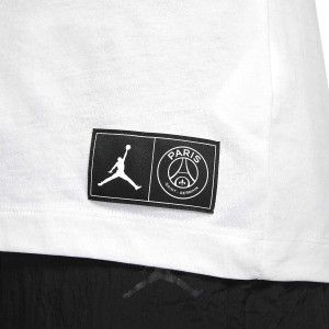 /B/Q/BQ8384-100_imagen-de-la-camiseta-de-entrenamiento-de-futbol-nike-Paris-Saint-Germain-x-Air-Jordan-SS-Logo-Tee-2020-blanco_4_detalle.jpg