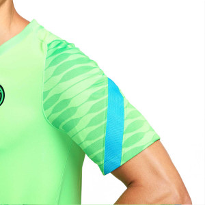 /D/B/DB6915-302_camiseta-nike-inter-entrenamiento-dri-fit-strike-ucl-verde_4_detalle-logotipo.jpg