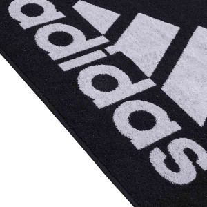 /D/H/DH2860_toalla-adidas-pequena-negra_4_logotipo.jpg