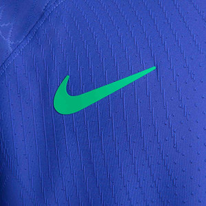 /D/N/DN0617-433-10_camiseta-nike-2a-brasil-neymar-jr-2022-2023-dri-fit-adv-match-azul_4_detalle-autenticidad.jpg