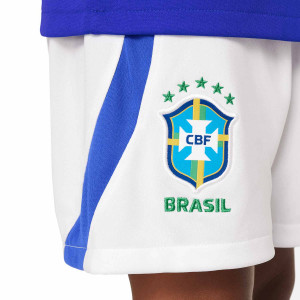 /D/N/DN0877-433_camiseta-nike-2a-brasil-nino-3---8-anos-2022-2023-azul--blanco_4_detalle-escudo.jpg
