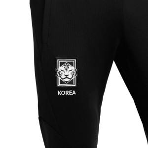 /D/X/DX9223-010_pantalon-largo-nike-corea-del-sur-entrenamiento-dri-fit-strike-negro_4_detalle-logotipo.jpg
