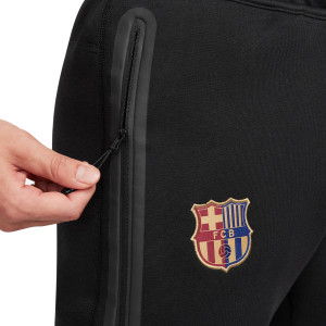 /F/N/FN8487-010_pantalon-largo-nike-barcelona-tech-fleece-negro_4_detalle-bolsillo.jpg