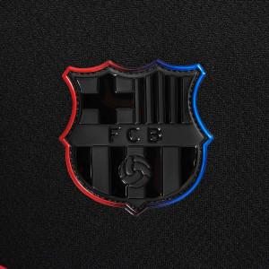 /F/N/FN9148-010-02C.L.I_camiseta-nike-2a-barcelona-nino-cubarsi-stadium-2425-df-liga-negra_4_detalle-escudo.jpg