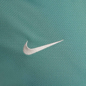 /F/N/FN9508-362_camiseta-nike-liverpool-mujer-entrenamiento-dri-fit-trullo_4_detalle-logotipo.jpg