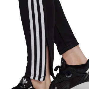 /H/5/H59988_pantalon-largo-adidas-tiro-mujer-entrenamiento-essentials-negro_4_detalle-bajos.jpg