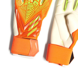 /H/C/HC0610_guantes-de-futbol-adidas-predator-pro-j-rojos-anaranjados_4_detalle-cierre-muneca.jpg