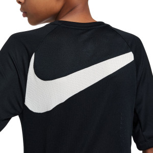 /H/J/HJ3831-010_camiseta-nike-nino-dri-fit-academy-25-hbr-negra_4_detalle-logotipo.jpg