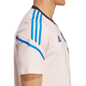 /H/T/HT4291_camiseta-adidas-united-entrenamiento-rosa-pastel_4_detalle-logotipo.jpg