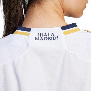 /I/A/IA9975-15_camiseta-adidas-real-madrid-valverde-mujer-2023-2024-authentic-blanca_4_detalle-cuello.jpg