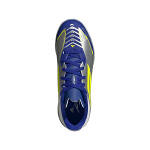 /I/H/IH0925_botas-turf-adidas-f50-league-tf-j-messi-plateadas_4_superior.jpg