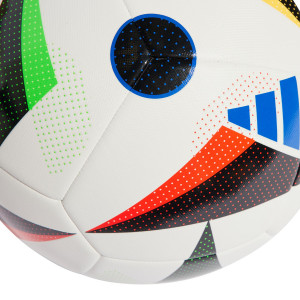 /I/N/IN9366-3_pelota-futbol-adidas-euro24-training-talla-3-blanco_4_detalle.jpg