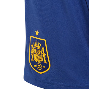 /I/P/IP9358-20_kit-adidas-espana-nino-pedri-2024-roja_4_detalle-escudo.jpg
