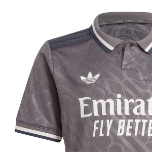 /I/T/IT3438-11_camiseta-adidas-3a-real-madrid-nino-rodrygo-2024-2025-gris_4_detalle-logotipo.jpg