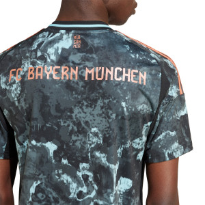 /I/Z/IZ3130_camiseta-adidas-2a-bayern-2024-2025-negra_4_detalle-trasera.jpg