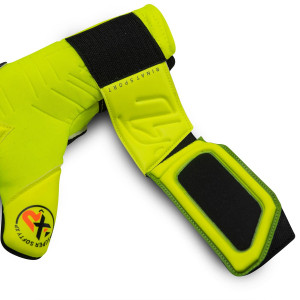 /K/R/KRSI150_guantes-de-futbol-rinat-kratos-semi-nino-amarillo-fluor_4_detalle-cierre-muneca-superior.jpg