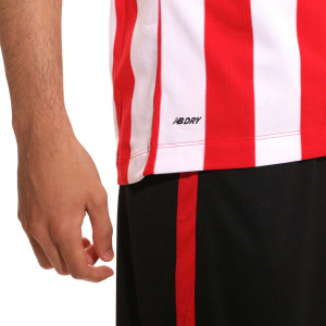 /M/T/MT230000-HME_camiseta-new-balance-athletic-club-2022-2023-roja--blanca_4_detalle-autenticidad.jpg