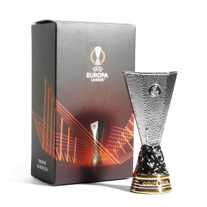 /U/E/UEFA-EL-100_trofeo-uefa-europa-league-100-mm-plateada_4_packaging.jpg