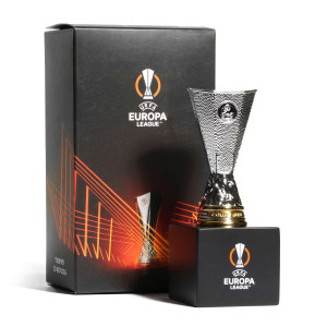 /U/E/UEFA-EL-70-HP_trofeo-uefa-europa-league-70-mm-con-pedestal-plateado_4_packaging.jpg