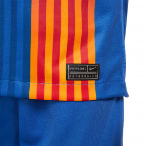 /c/k/ck9870-481_imagen-de-la-camiseta-de-futbol-junior-de-la-cuarta-equipacion-fc-barcelona-nike-stadium-el-clasico-2021-azul_4_detalle-autenticidad.jpg