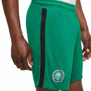 /c/t/ct4228-302_imagen-del-pantalon-corto-de-futbol-de-la-primera-equipacion-seleccion-nigeria-nike-strike-2020-2021-verde_4_detalle-escudo.jpg