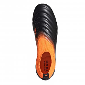 /e/h/eh0876_imagen-de-las-botas-de-futbol-adidas-copa-20_-fg-2020-2021-negro-naranja_4_superior.jpg