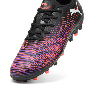 /1/0/108393-01_botas-de-futbol-para-cesped-artificial-negras--purpuras-puma-future-8-play-mg-jr_6_detalle-frontal.jpg